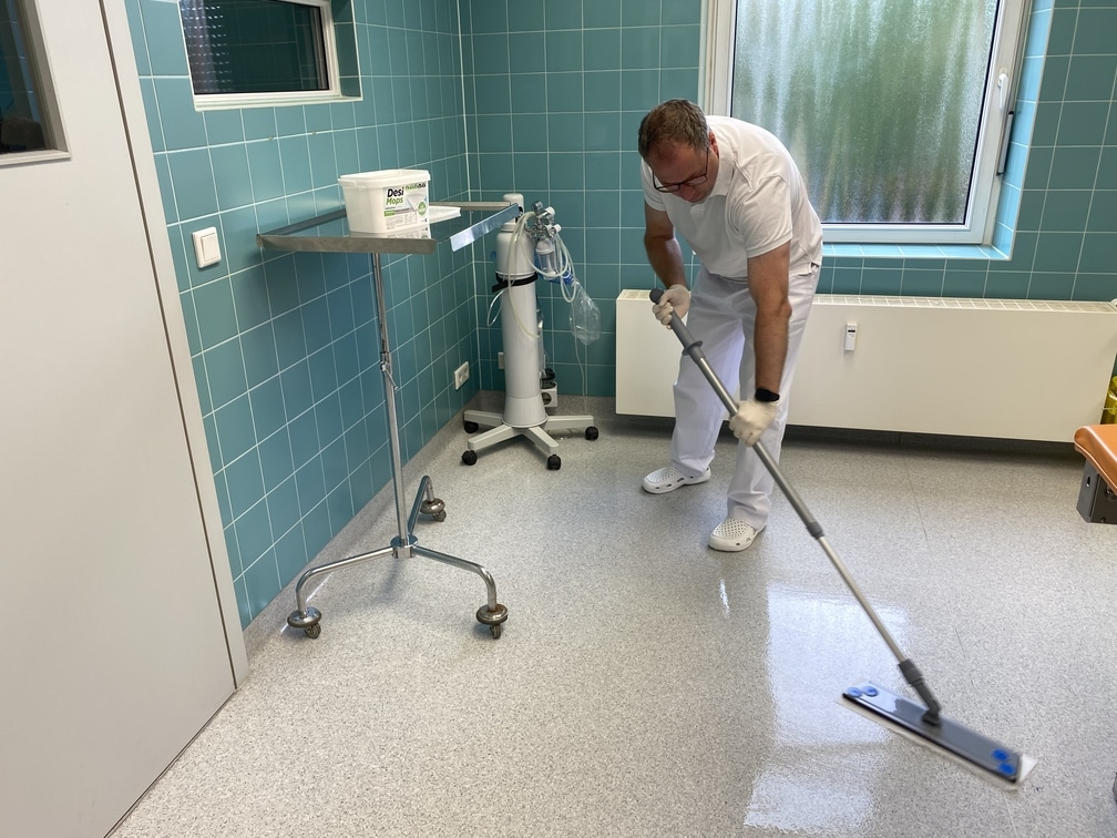 DesiMops floor cleaning clinic